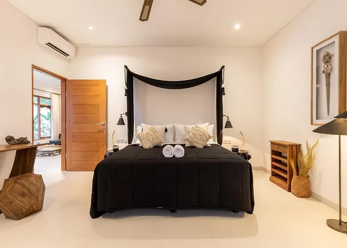 Luxury In Center W/ Natural Pool La Bohemia