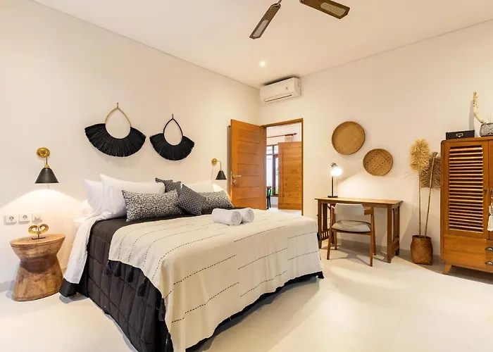 Villa Luxury In Center W/ Natural Pool La Bohemia *
