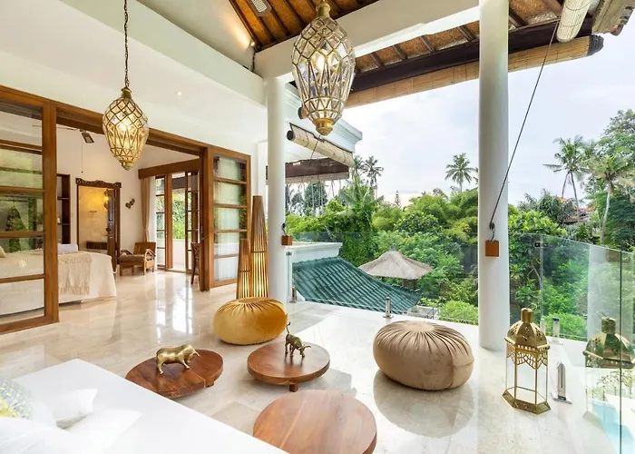 Villa Luxury In Center W/ Natural Pool La Bohemia