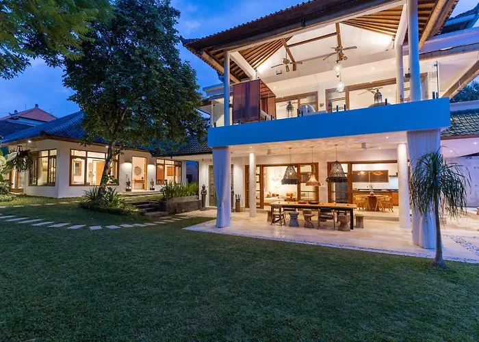 Luxury In Center W/ Natural Pool La Bohemia Villa *