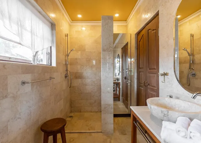 Villa Luxury In Center W/ Natural Pool La Bohemia *