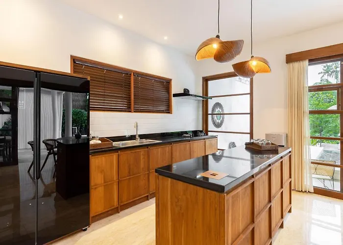 Villa Luxury In Center W/ Natural Pool La Bohemia