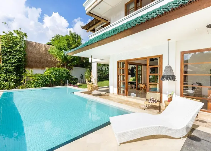 Luxury In Center W/ Natural Pool La Bohemia