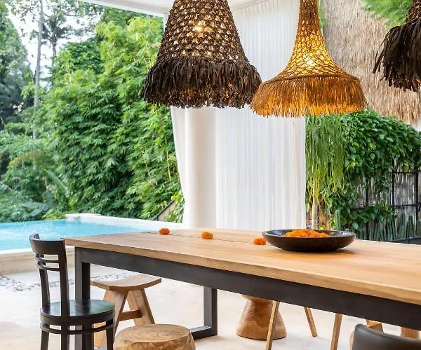 Luxury In Center W/ Natural Pool La Bohemia *