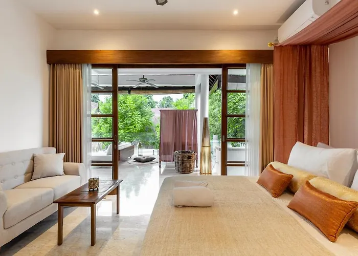 Luxury In Center W/ Natural Pool La Bohemia *