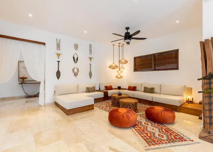 Luxury In Center W/ Natural Pool La Bohemia Villa