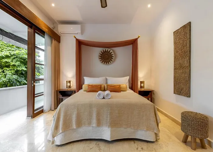Luxury In Center W/ Natural Pool La Bohemia Villa *