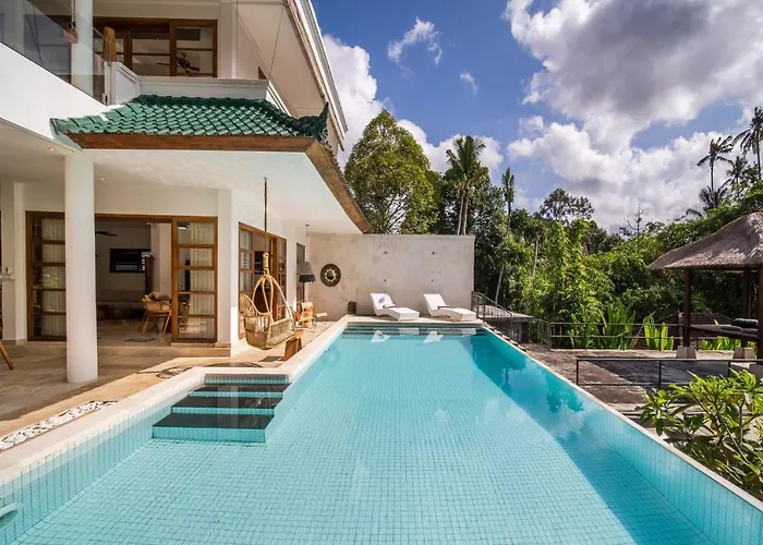 Luxury In Center W/ Natural Pool La Bohemia