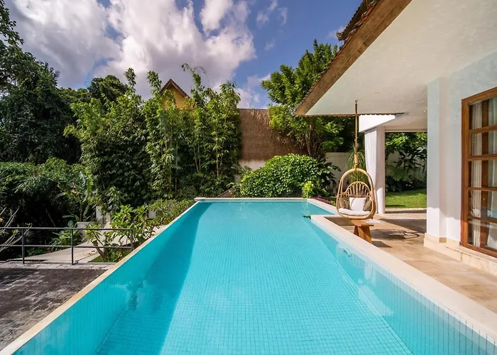 Luxury In Center W/ Natural Pool La Bohemia Villa