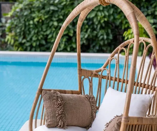 Luxury In Center W/ Natural Pool La Bohemia
